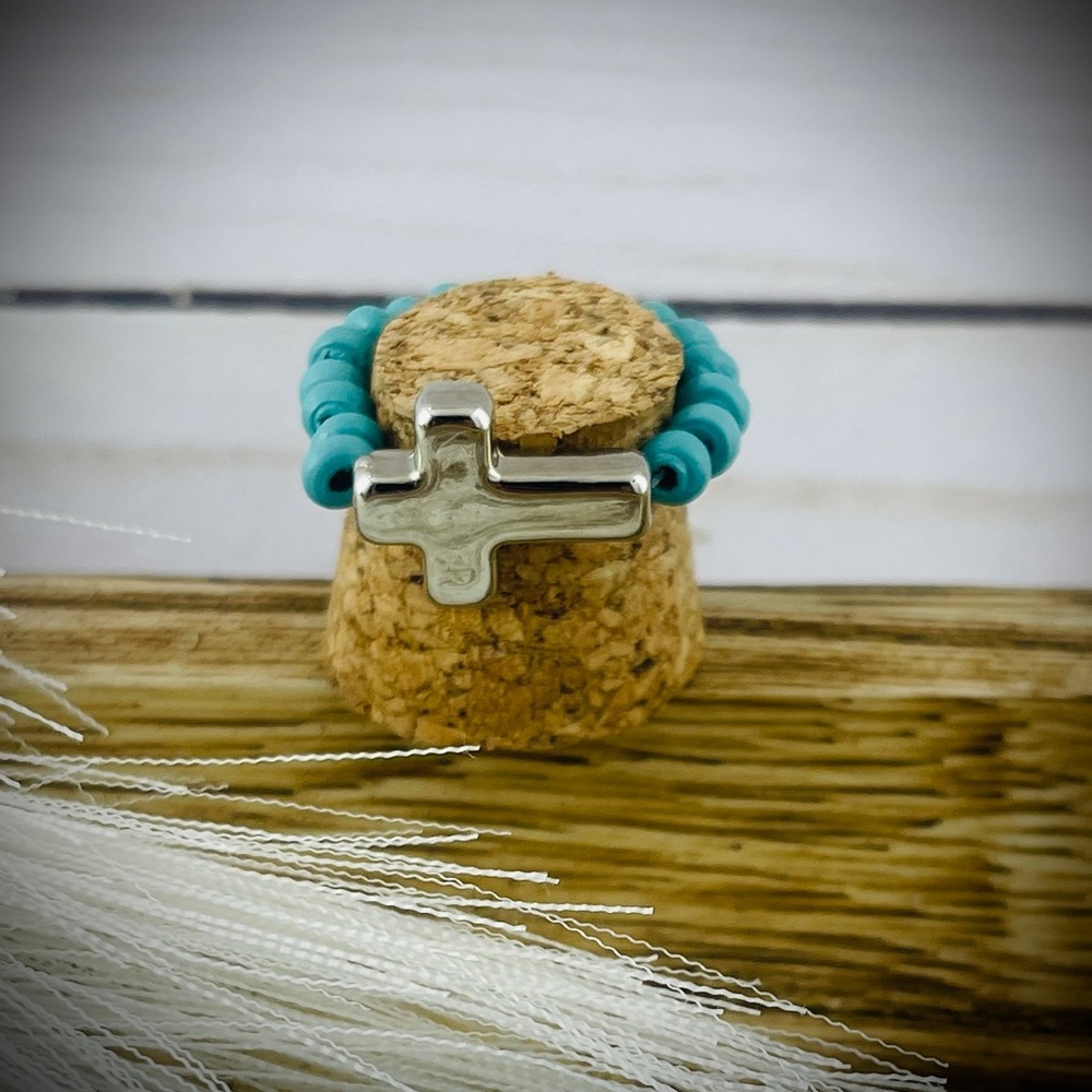 Cross stretch statement ring - Picture 2 of 2